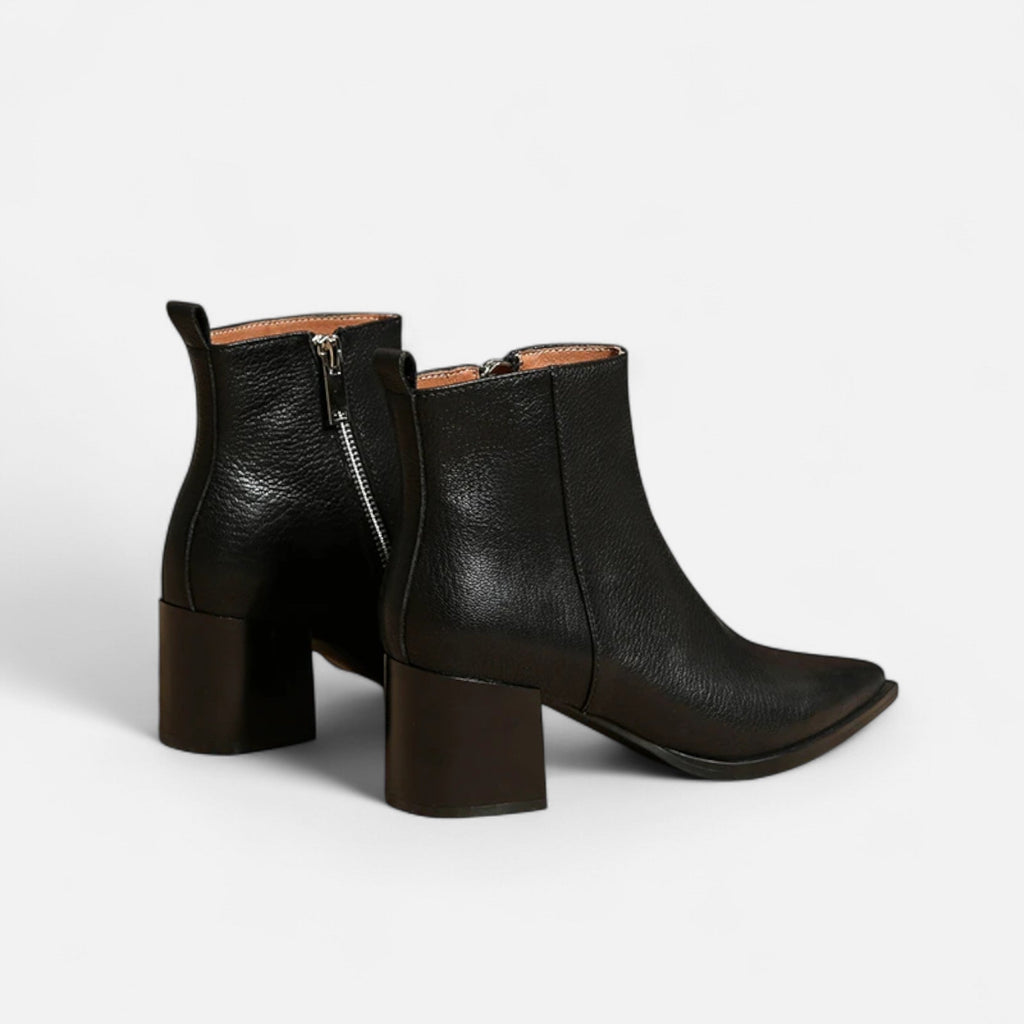 Women's Polished Leather Chelsea Boots